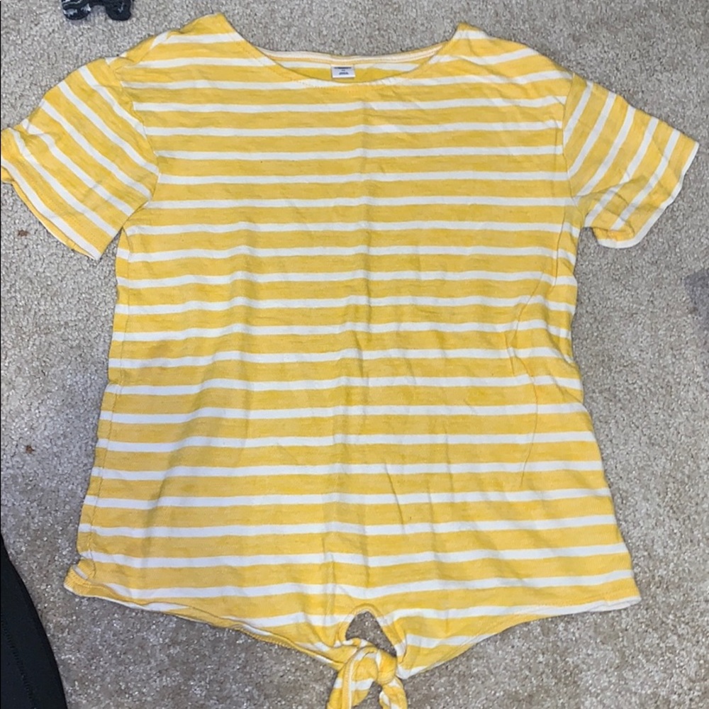 Old navy tee